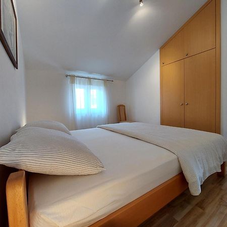 Apartment Dumica Malinska Esterno foto